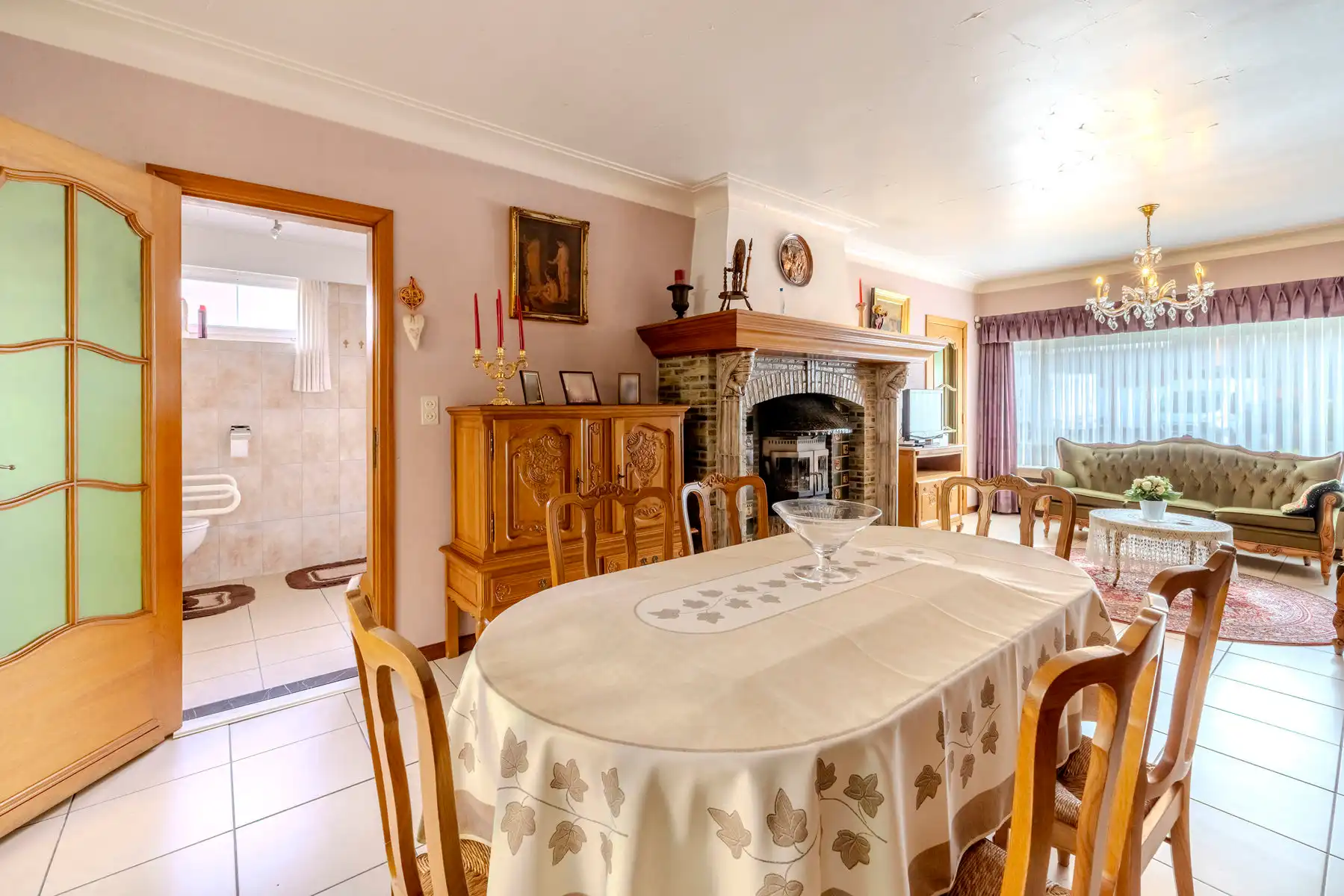 Te renoveren halfopen woning met 3 slp, garage en tuin. foto 8