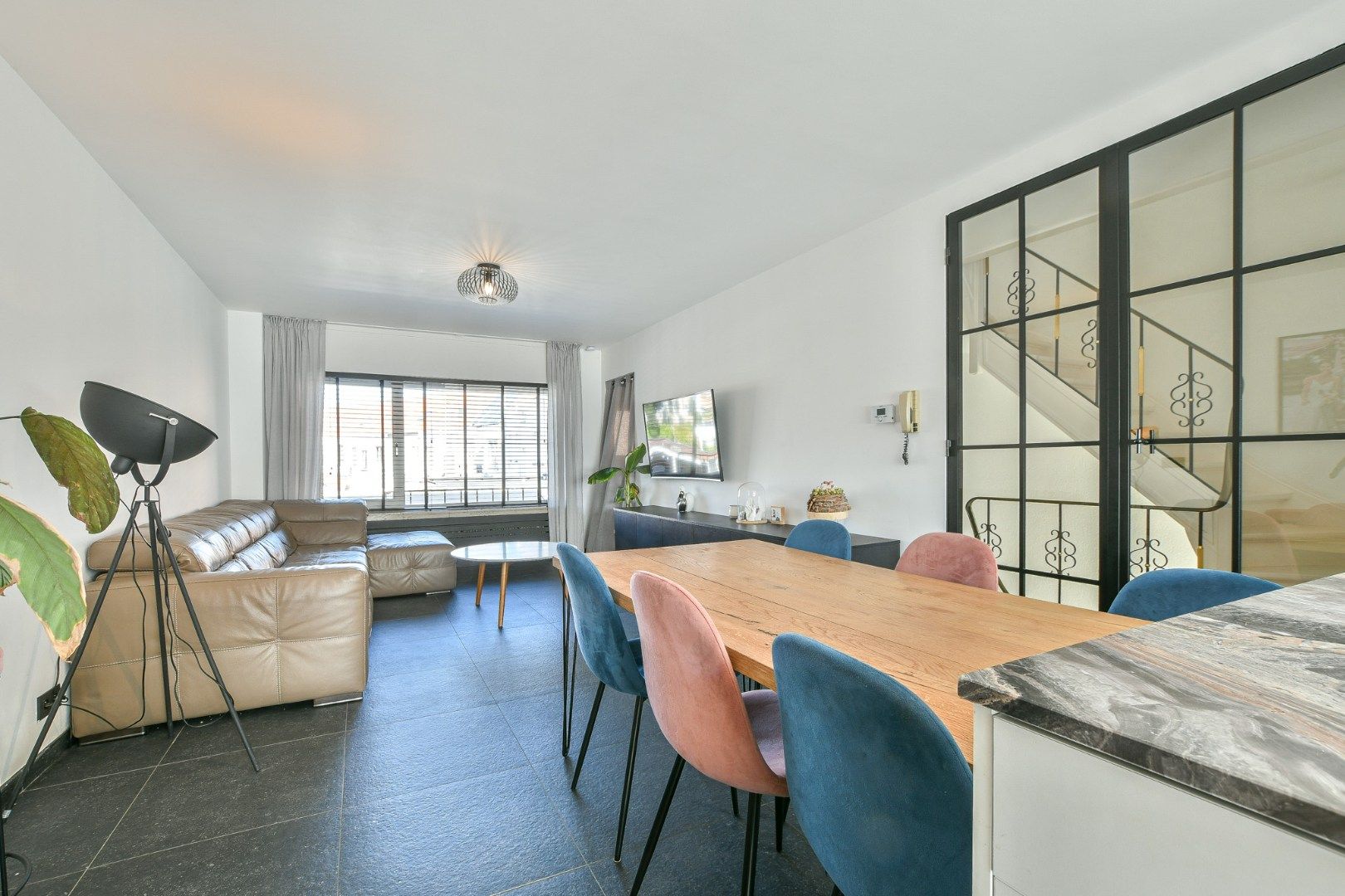 Volledig gerenoveerde bel-etagewoning in centrum Blankenberge te koop! foto 8