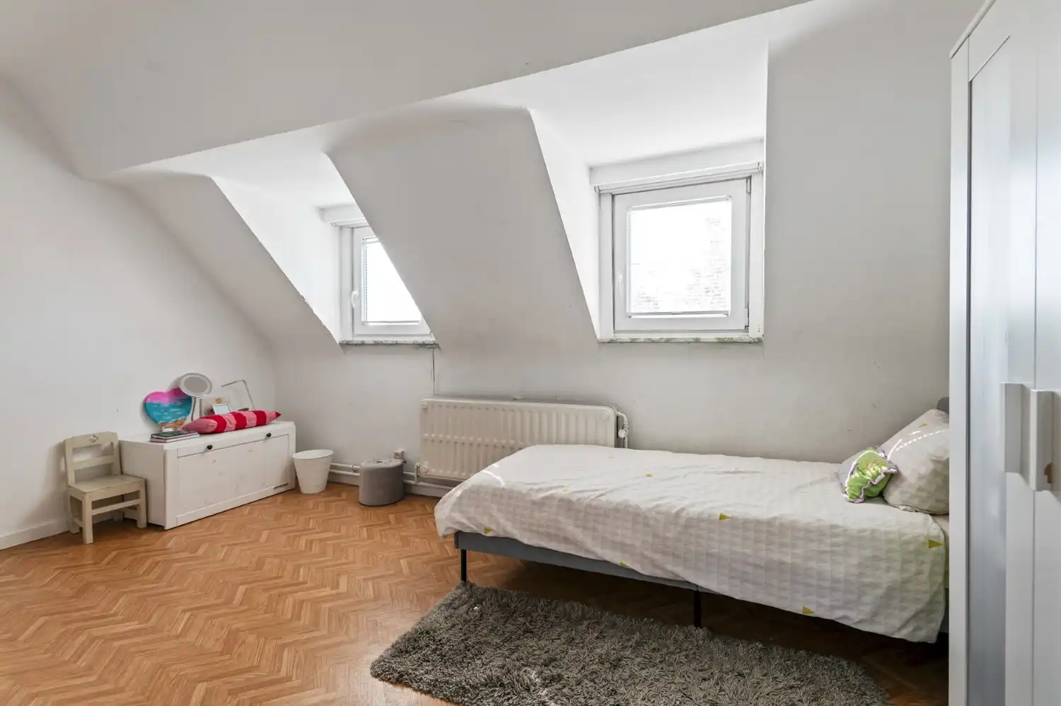 ENERGIEZUINIGE WONING MET 4 SLAAPKAMERS, GARAGE EN TUIN! foto 12