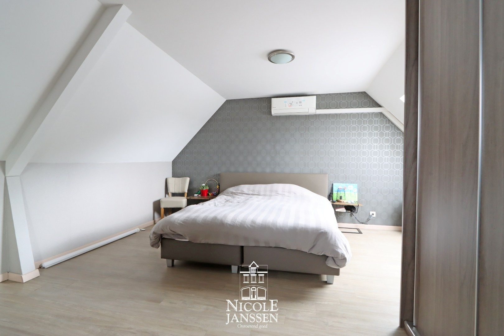 Charmante halfvrijstaande woning  foto 18