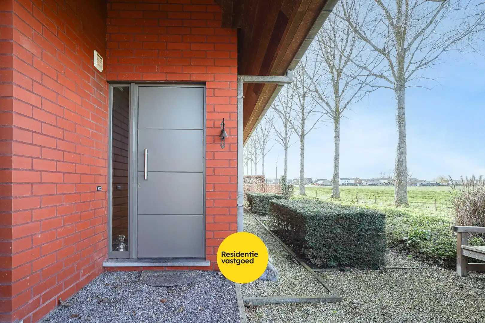 Ruime gezinswoning in doodlopende straat foto 2