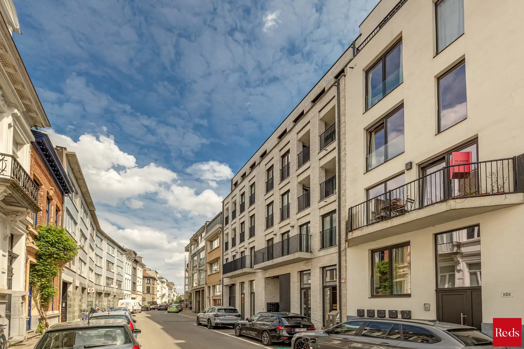 Instapklaar appartement met terras op top locatie foto 12