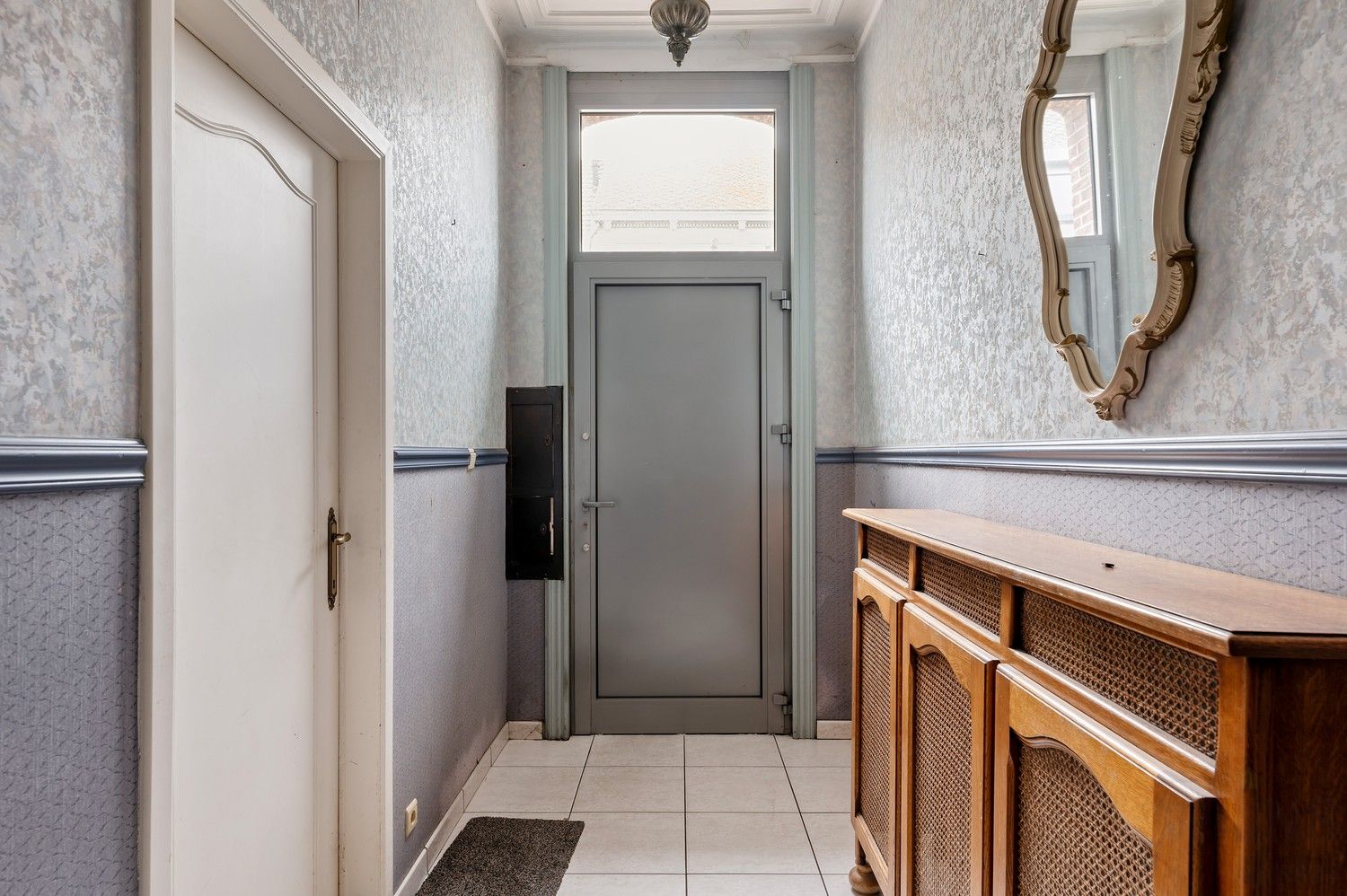 Opbrengsteigendom, twee wooneenheden met elk 2 slaapkamers. foto 6