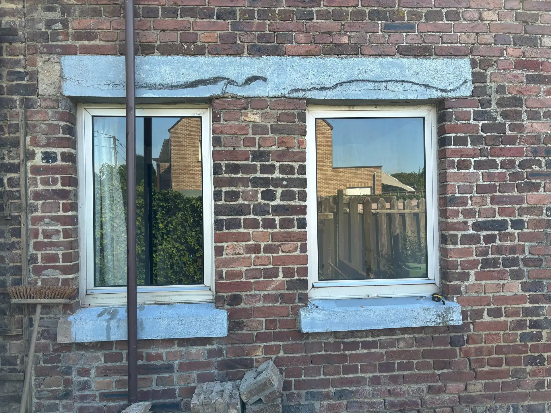 Landelijk gelegen renovatiewoning met prachtig uitzicht over de velden foto 10