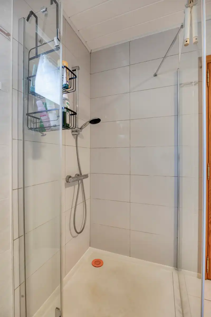 Karaktervolle, ruime woning met onderhoudsvriendelijke tuin foto 12