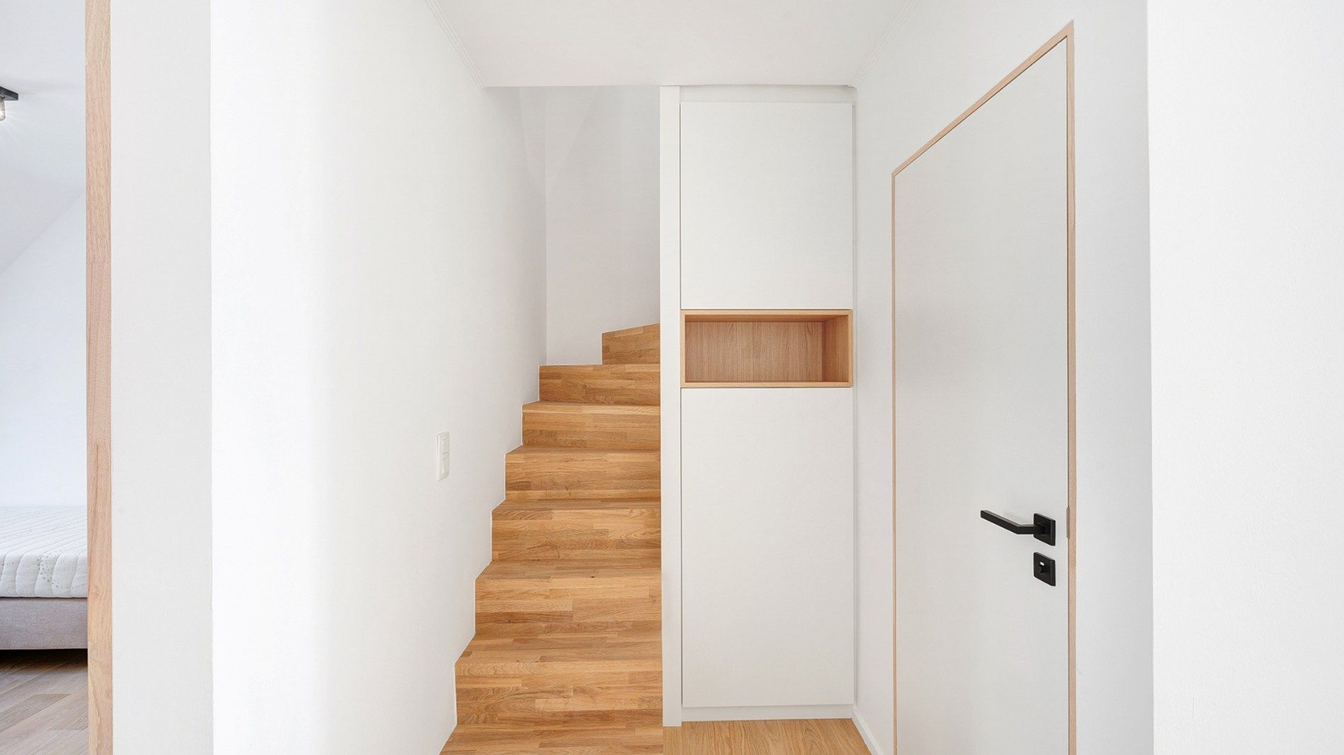 Prachtig duplex appartement met 18 meter gevelbreedte en groot zuid gericht terras met open zicht over het Knokse hinterland foto 15
