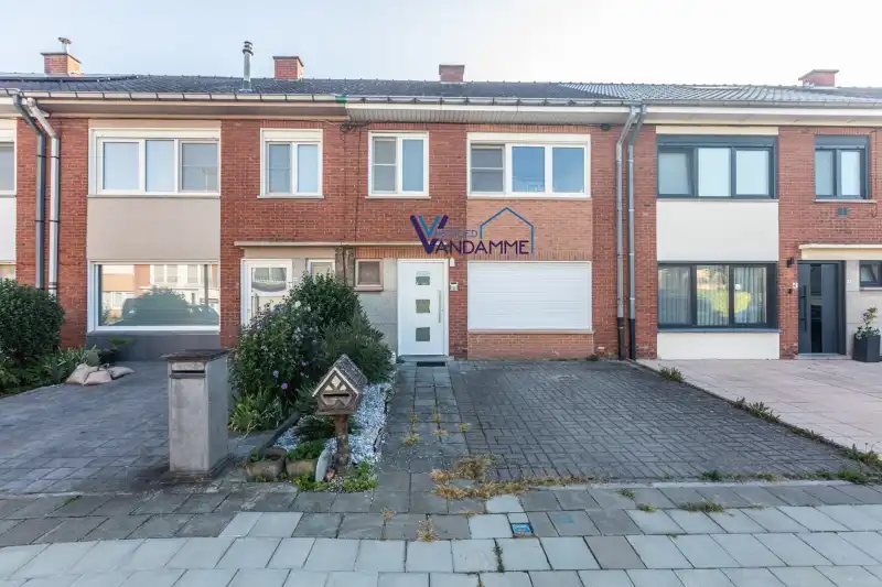 Rustig gelegen woning met 4 slaapkamers, terras en tuin (Energielabel C, centrale verwarming, elektriciteit goedgekeurd...). foto 2