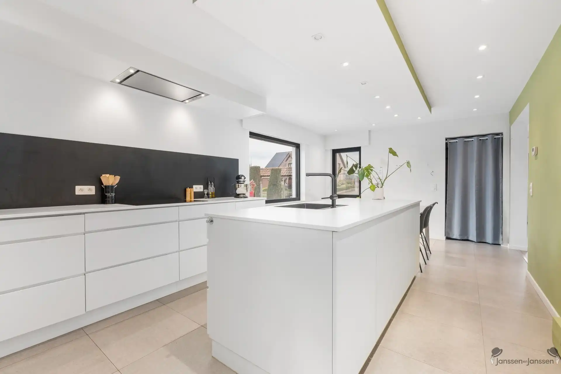 Gerenoveerde woning met 3 slaapkamers te Tessenderlo foto 12