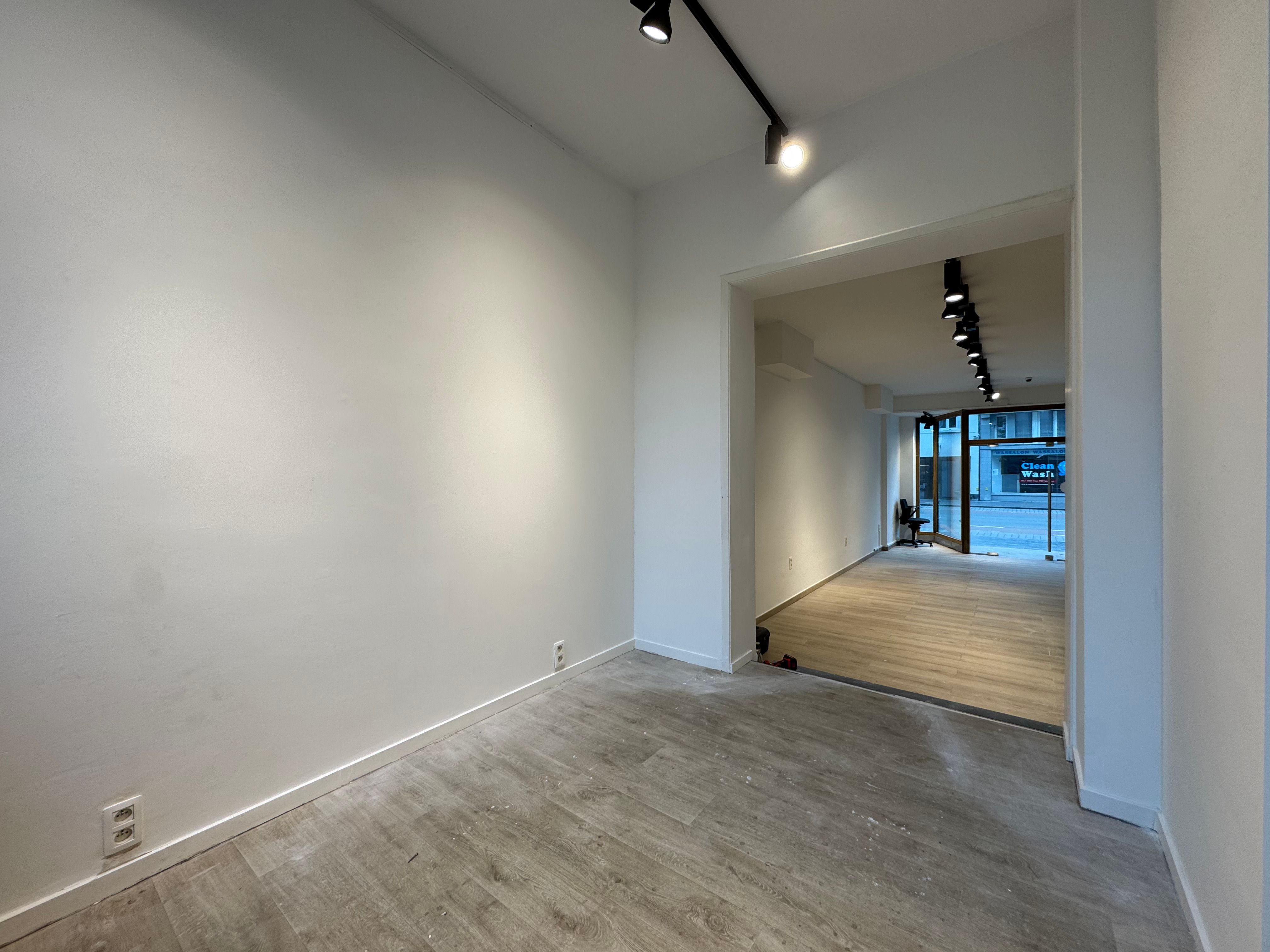 Handelsgelijkvloers 50m² foto 6