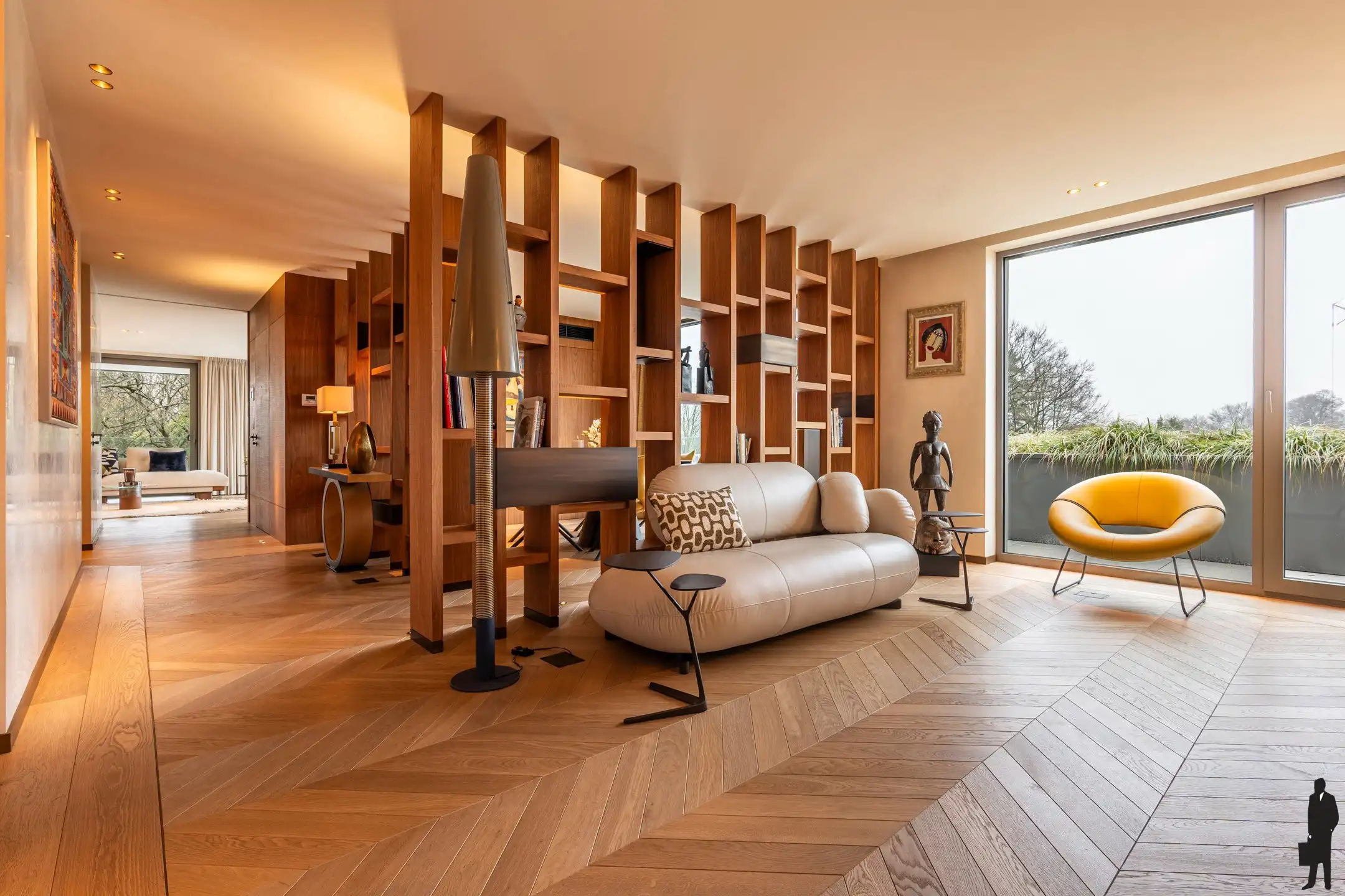 Exclusief villa-appartement van ca. 310 m² foto 14