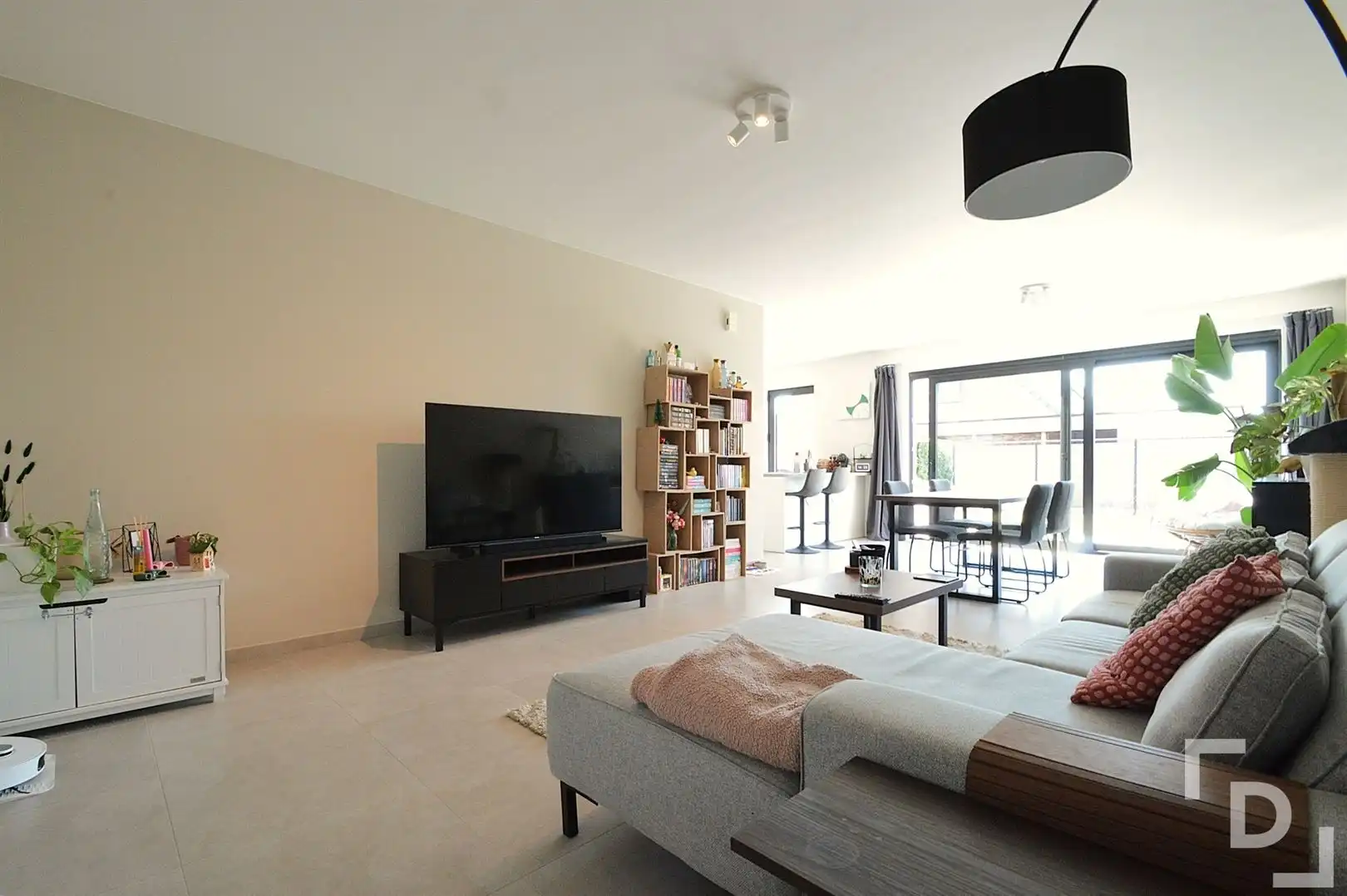 Moderne woning met tuin te huur. foto 6