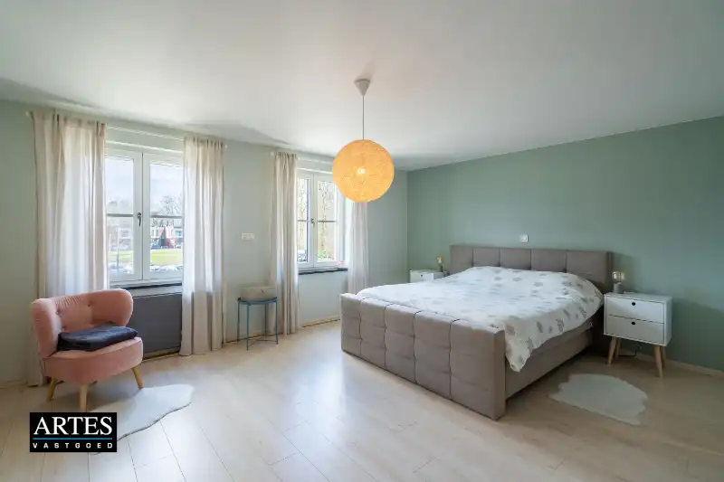 Karaktervolle woning met moderne luxe foto 25