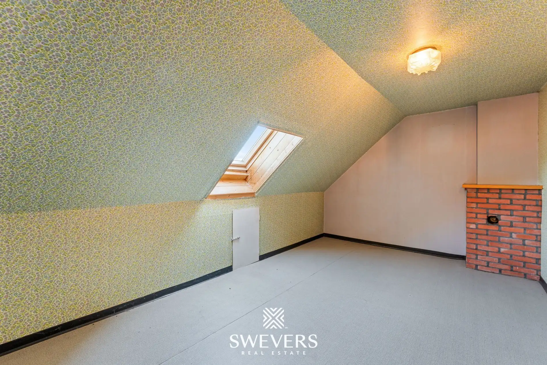 Te renoveren woning met grote tuin en 5 slaapkamers in Genk foto 26