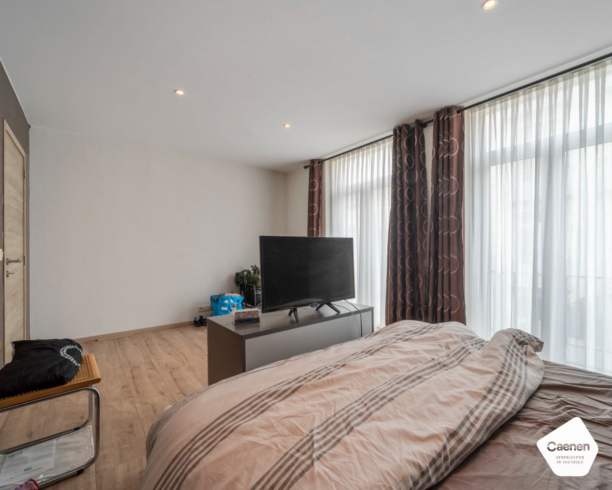 Ongemeubelde ruime woning met vier slaapkamers in hartje Blankenberge foto 14