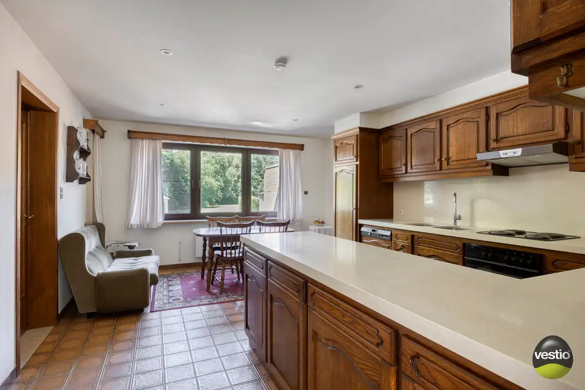 RUSTIG GELEGEN TIJDLOZE WONING MET 4 SLK EN RUIME TUIN. foto 10
