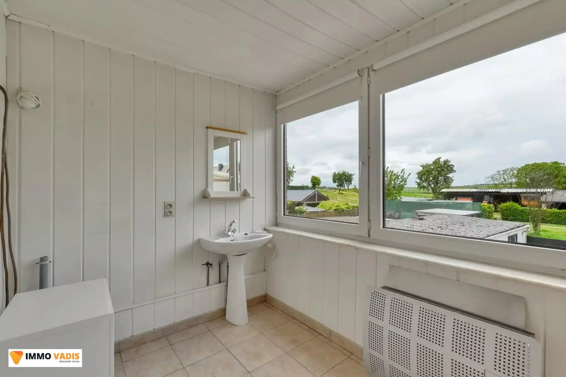 Charmante woning met 2 slaapkamers, garage én magazijn foto 6