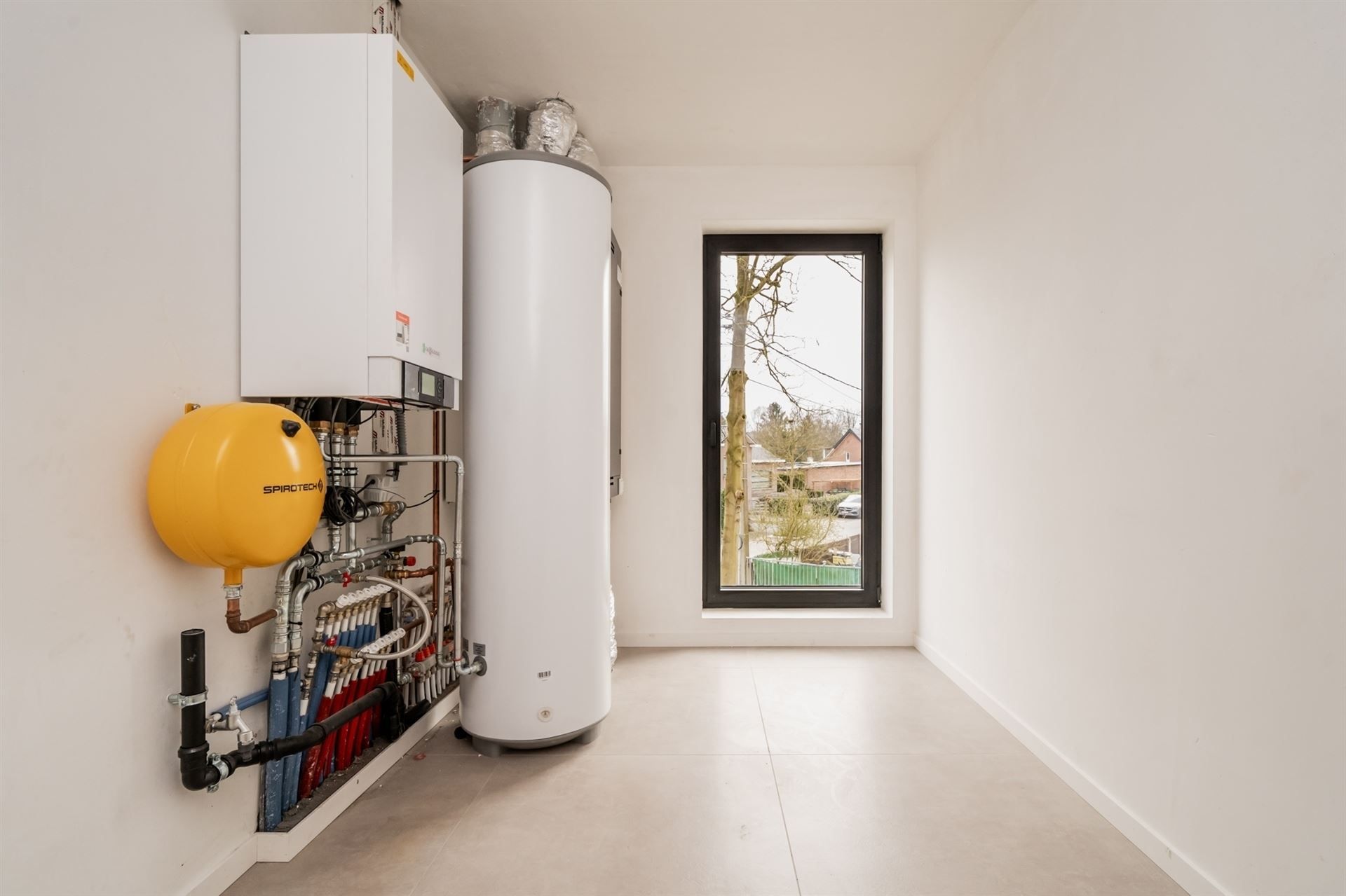 Luxe nieuwbouwvilla, innovatief design - enkel registratie foto 21