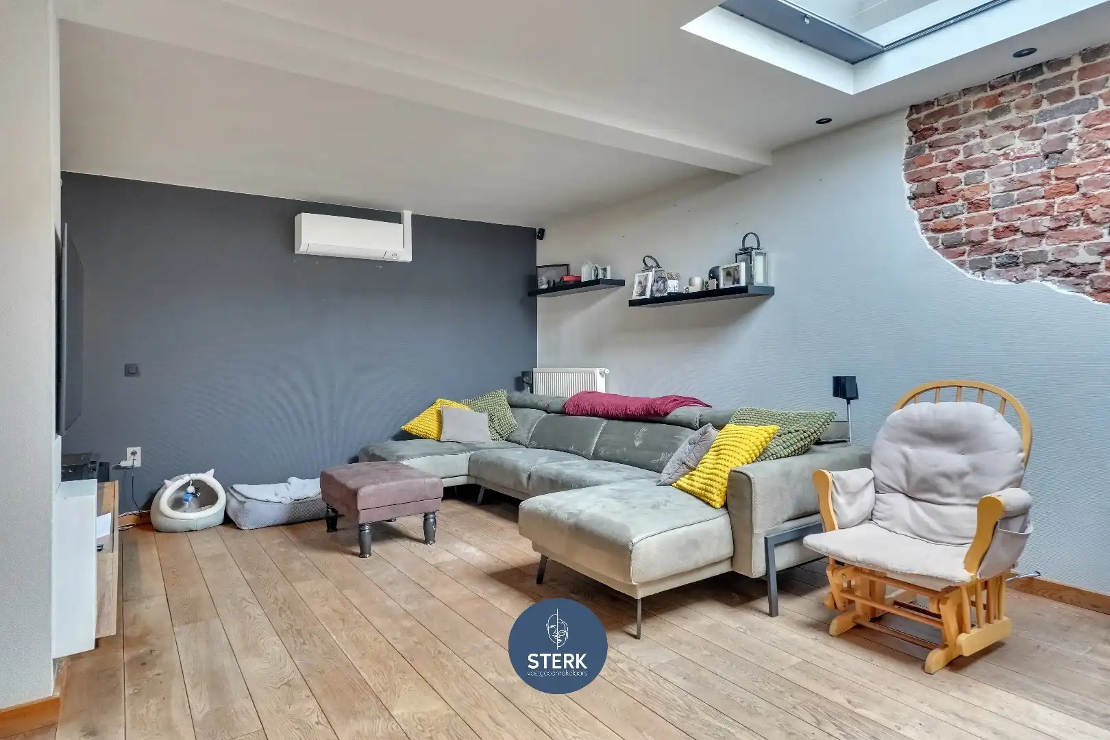 VEELZIJDIGE WONING MET HANDELSRUIMTE (448 m²) OP EEN ZICHTLOCATIE TE REKEM !  foto 3