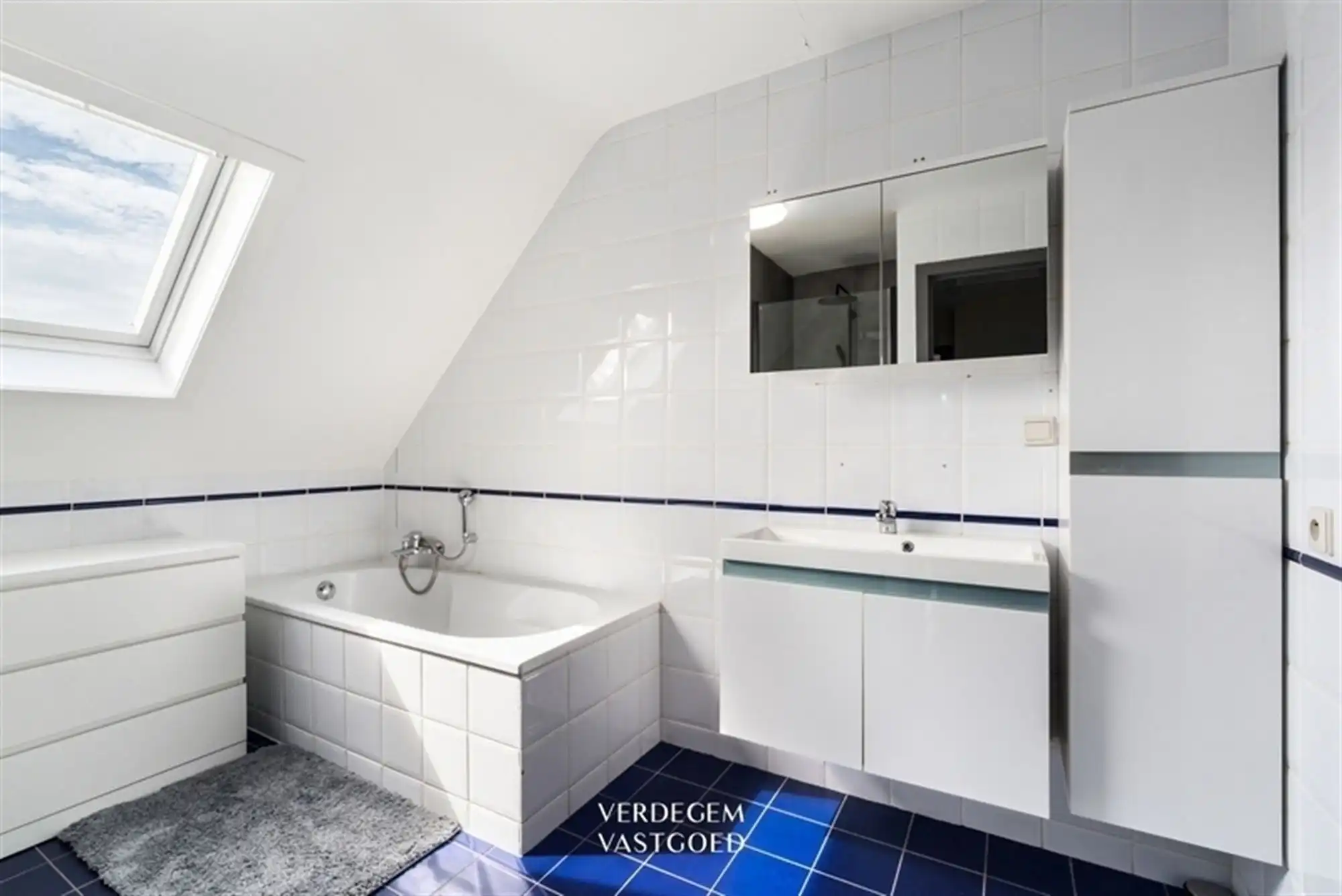 Rustig gelegen woning met 3 slaapkamers en fijne tuin foto 9