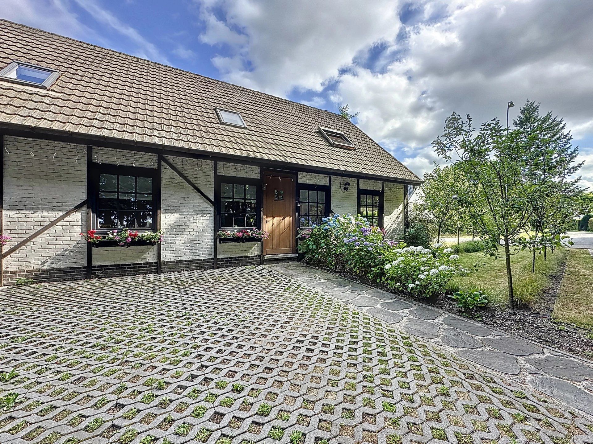 Volledig gerenoveerde villa in de Europese wijk. foto 48