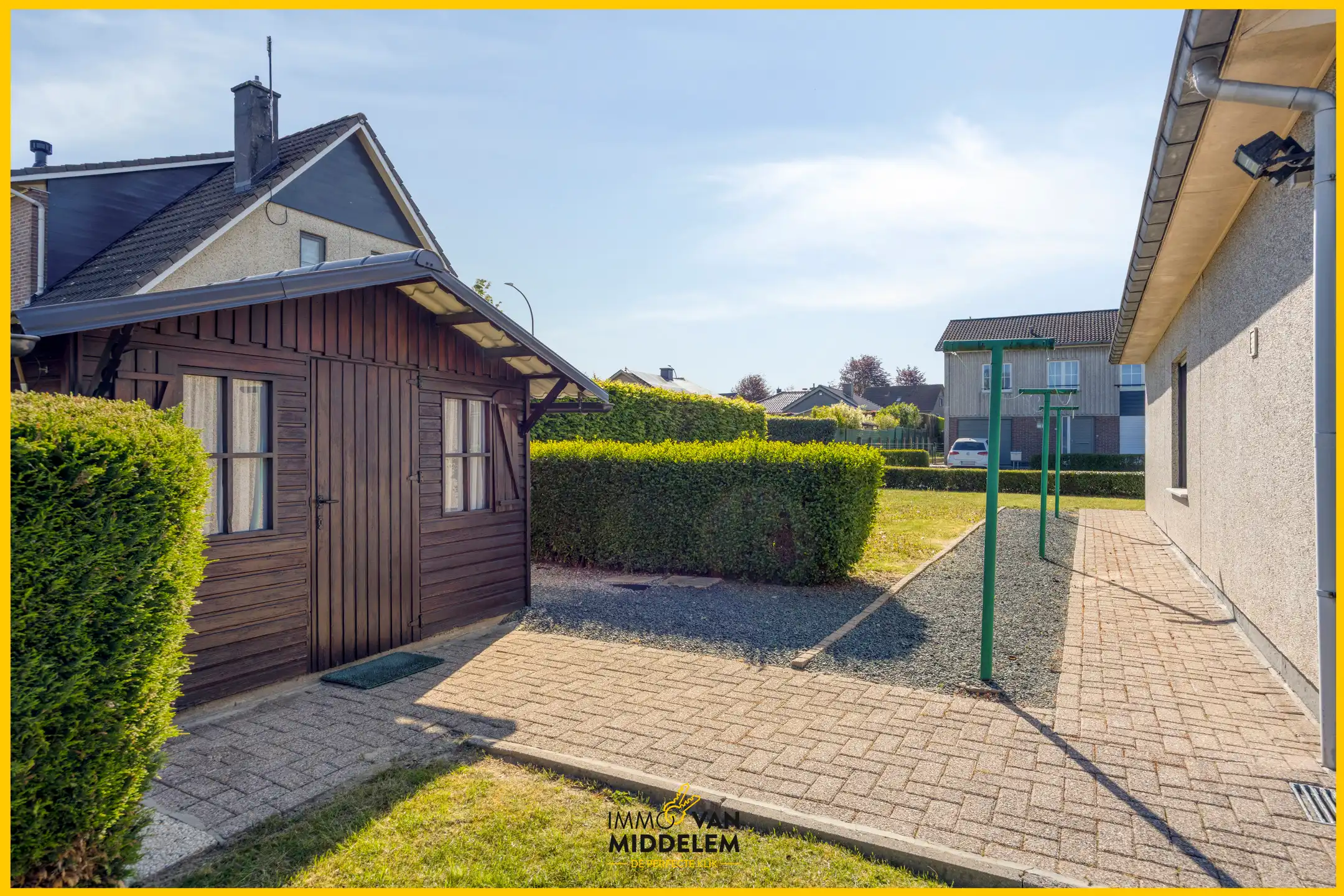 BUNGALOW MET 3 SLAAPKAMERS, GARAGE EN TUIN foto 15