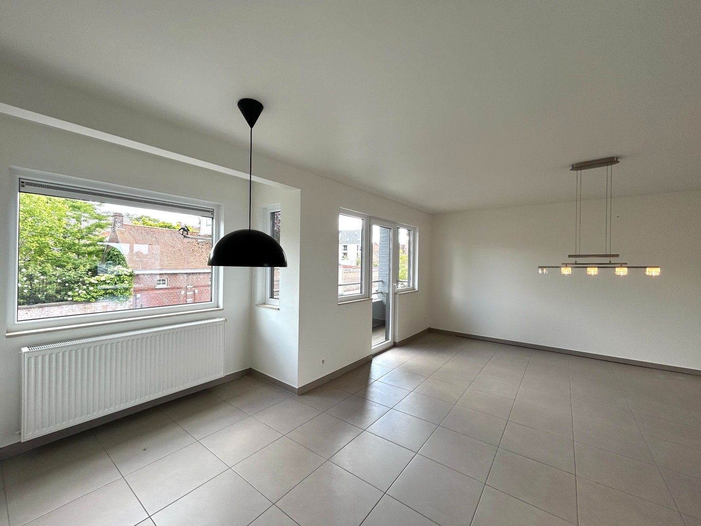 Instapklaar duplex-appartement met 3 slaapkamers in centrum Tielt! foto 2