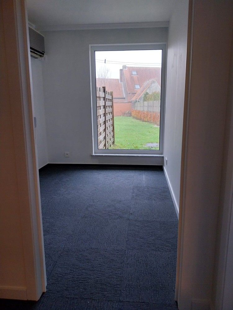 Luxe gelijkvloers appartement met grote tuin in Ruddervoorde foto 15