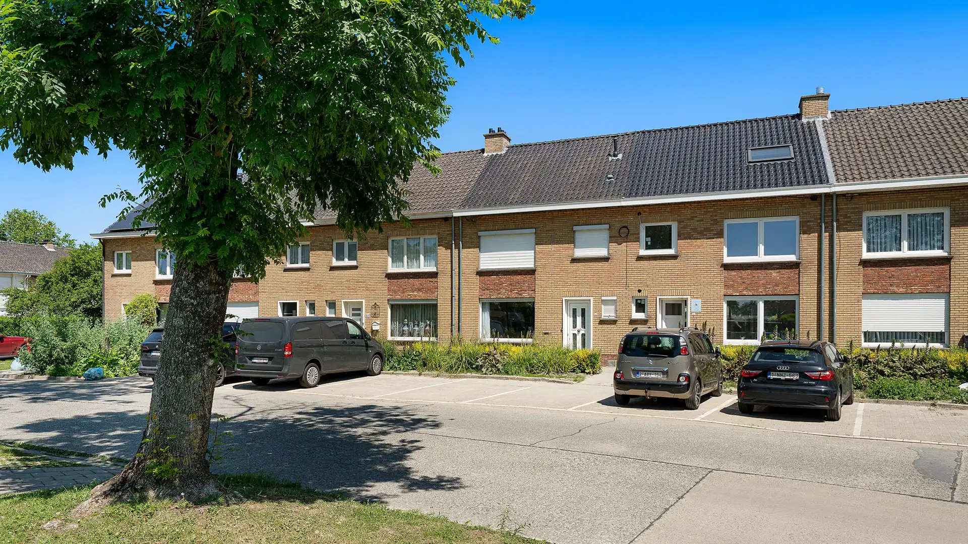 Uitstekend gelegen woning met mooie tuin te Brugge foto 3