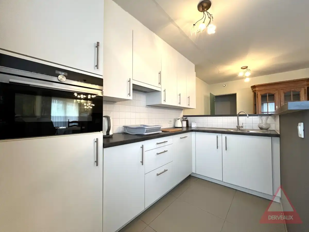 Roeselare - Ruim appartement met 3 slaapkamers en terras nabij het centrum foto 5