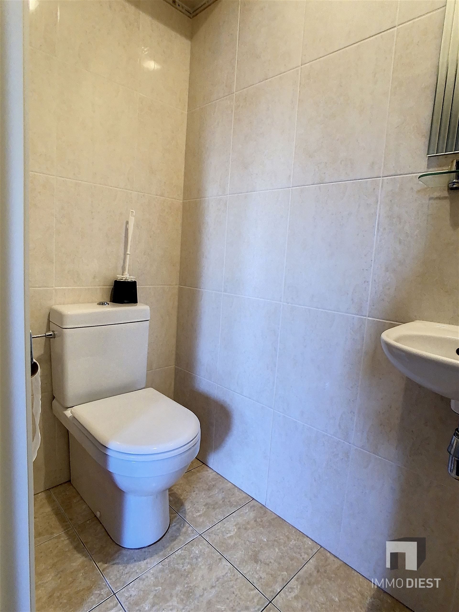 Ruim appartement met 2 slaapkamers foto 20