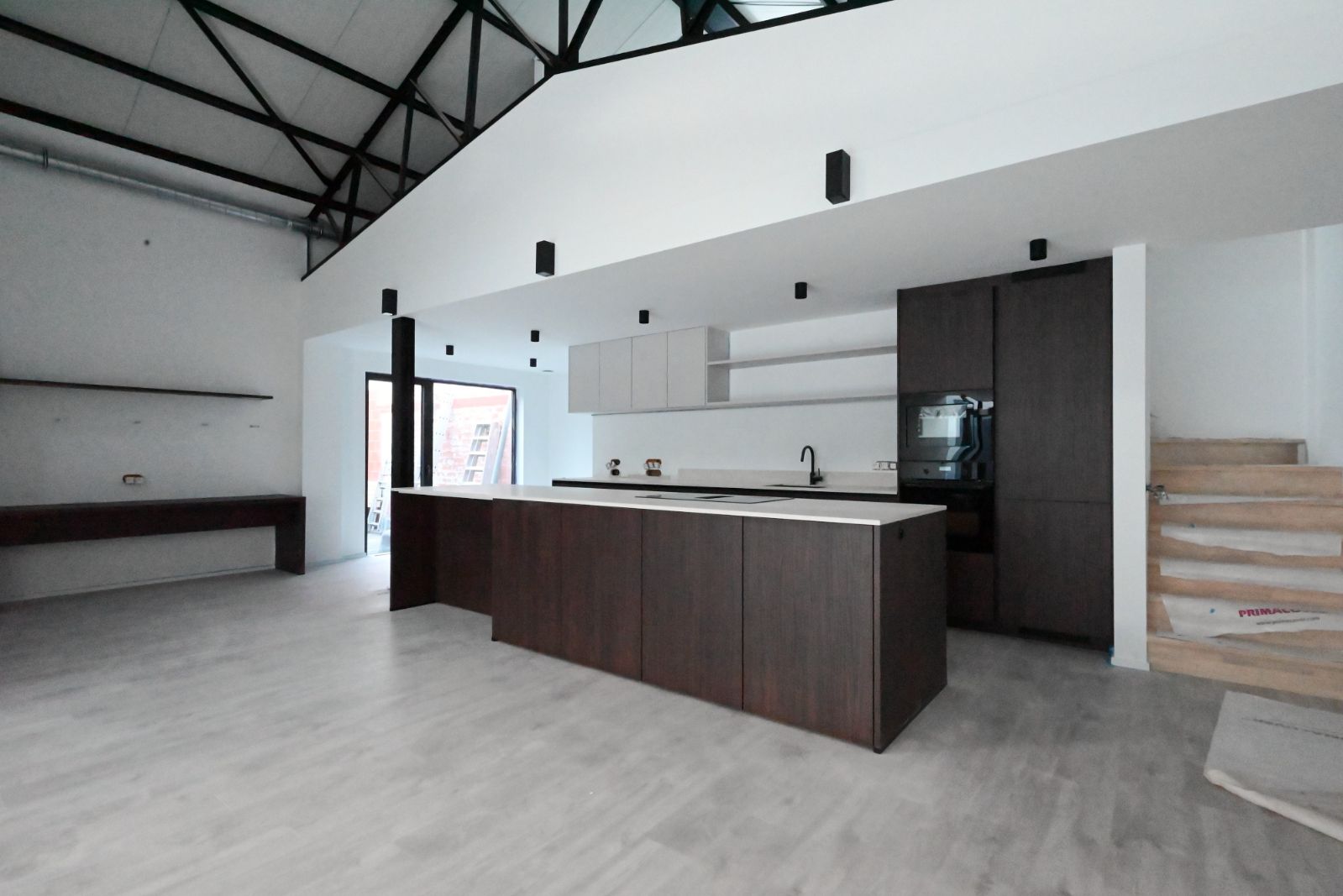 Stijlvolle loft te koop in het hart van Ardooie! foto 5