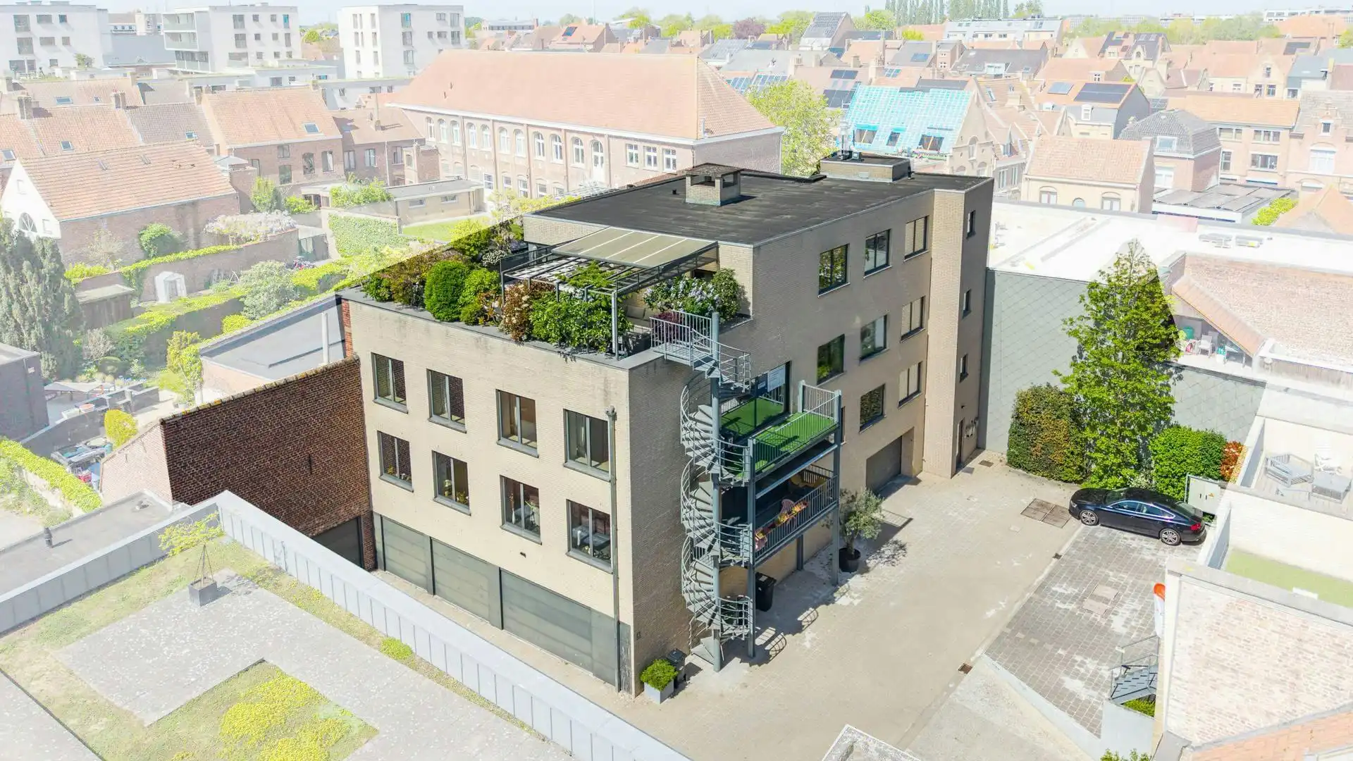 Exclusief Loft-appartement (300m²) met garage in Ieper foto 11