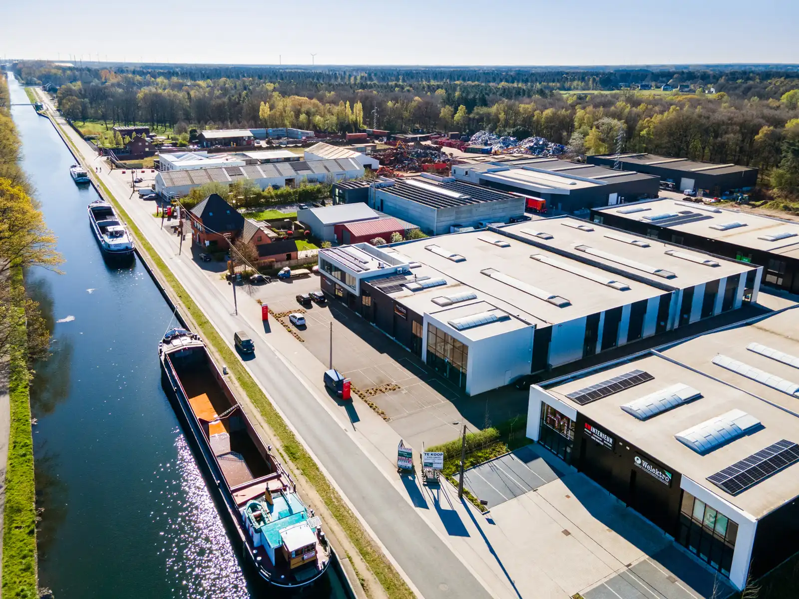 KMO Unit van 375m²+2pp foto 9