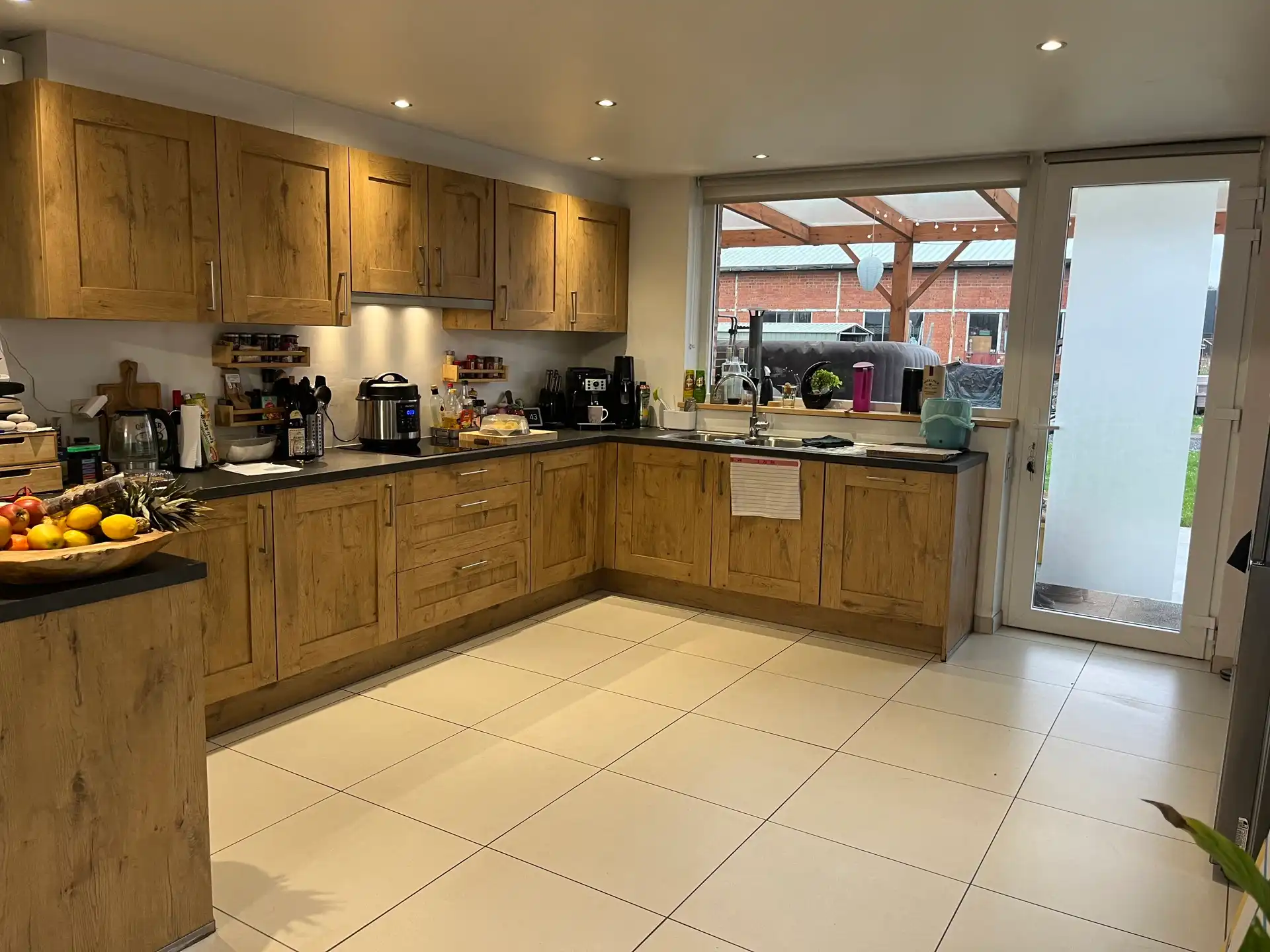 Woning op uitstekende locatie met drie slaapkamers en tuin foto 4