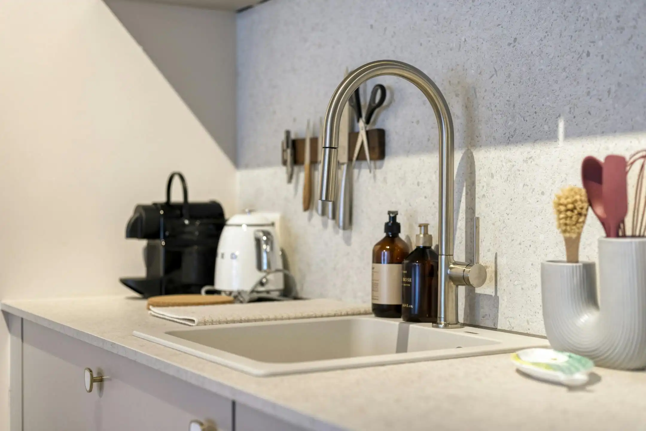 Gerenoveerd appartement met 1 slaapkamer en terras in De Panne foto 7