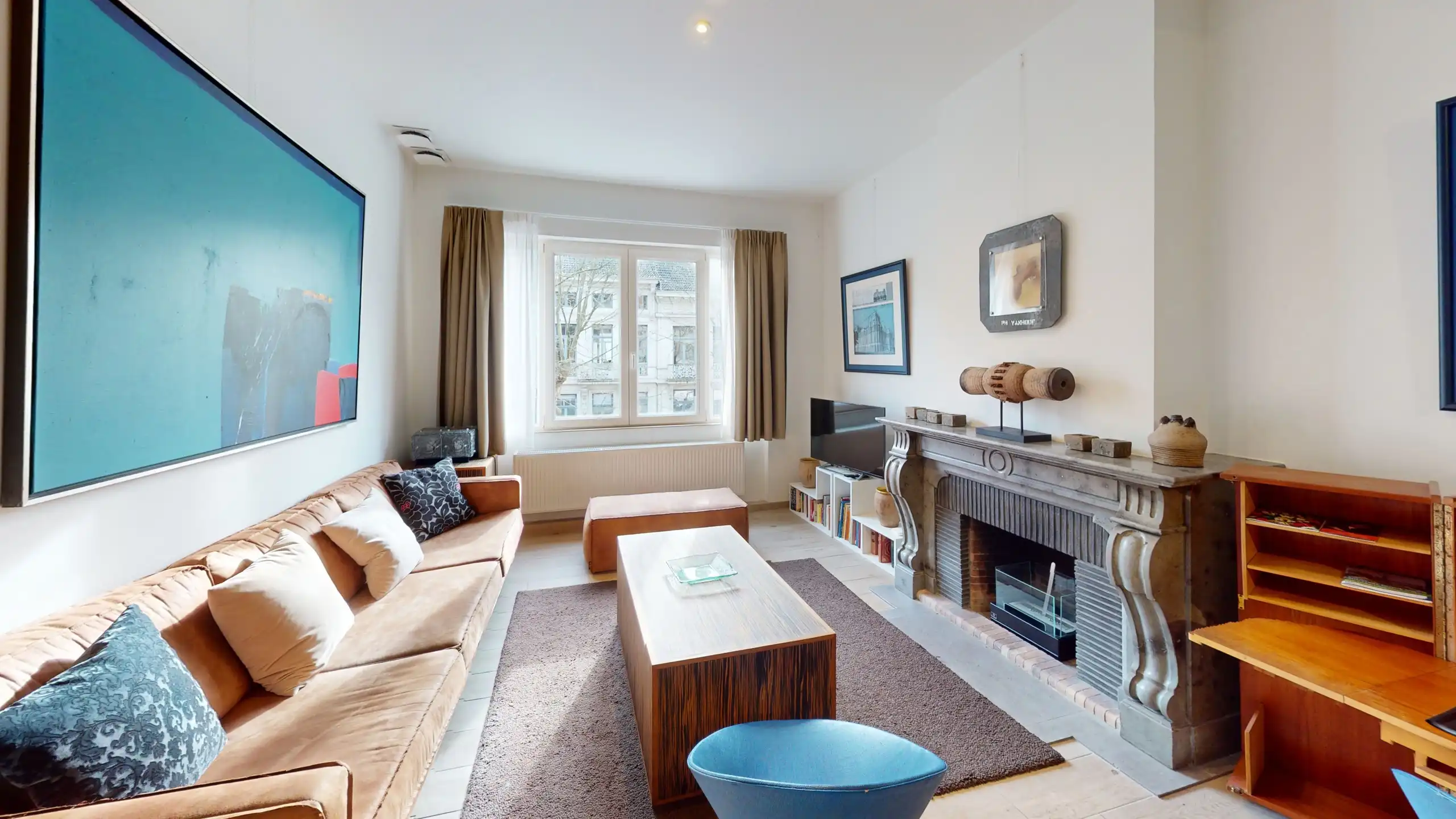 ANTWERPEN - Stijlvol gemeubeld appartement nabij het Centraal Station foto {{pictureIndex}}