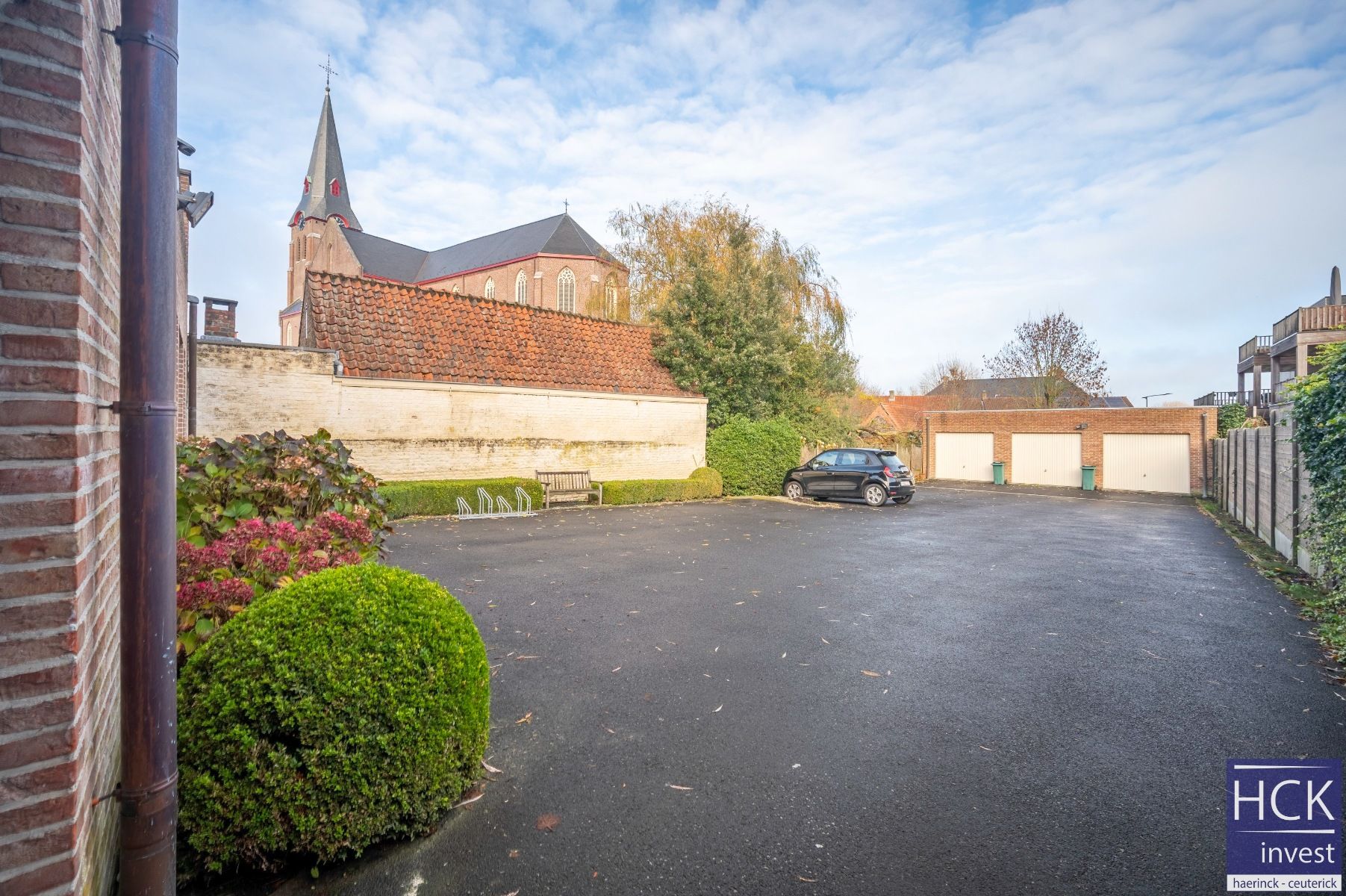 KRUISHOUTEM - Ruim duplex appartement + staanplaats op topligging! foto 17