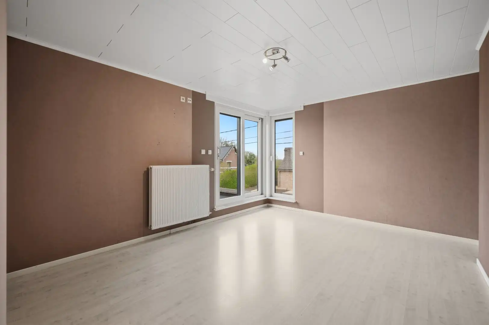 Instapklare OB (2006) met grote garage en 3 slpks foto 19