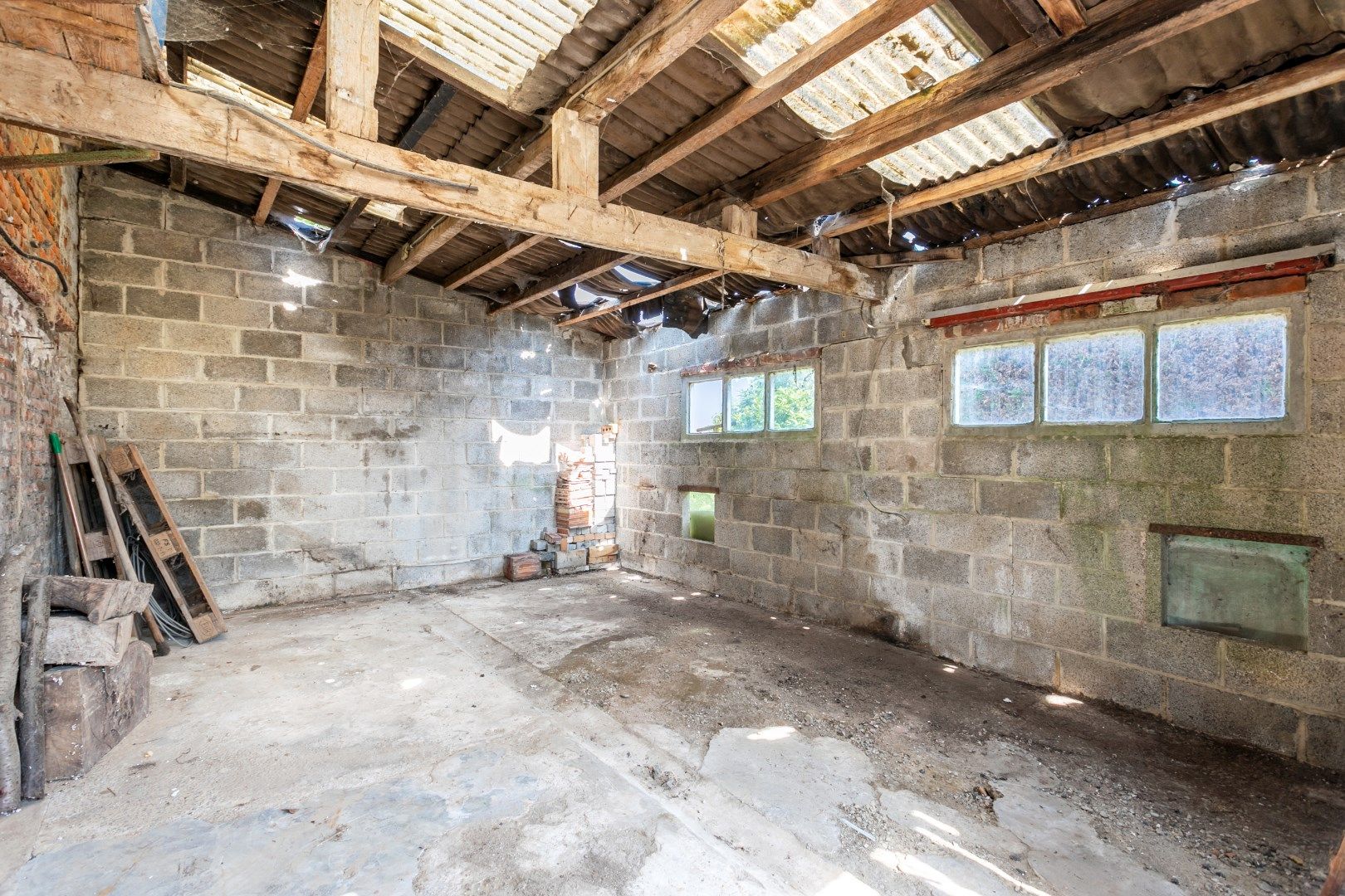 Te renoveren woning met 3 slaapkamers, loods en weide op 59a in het groene Pepingen foto 22