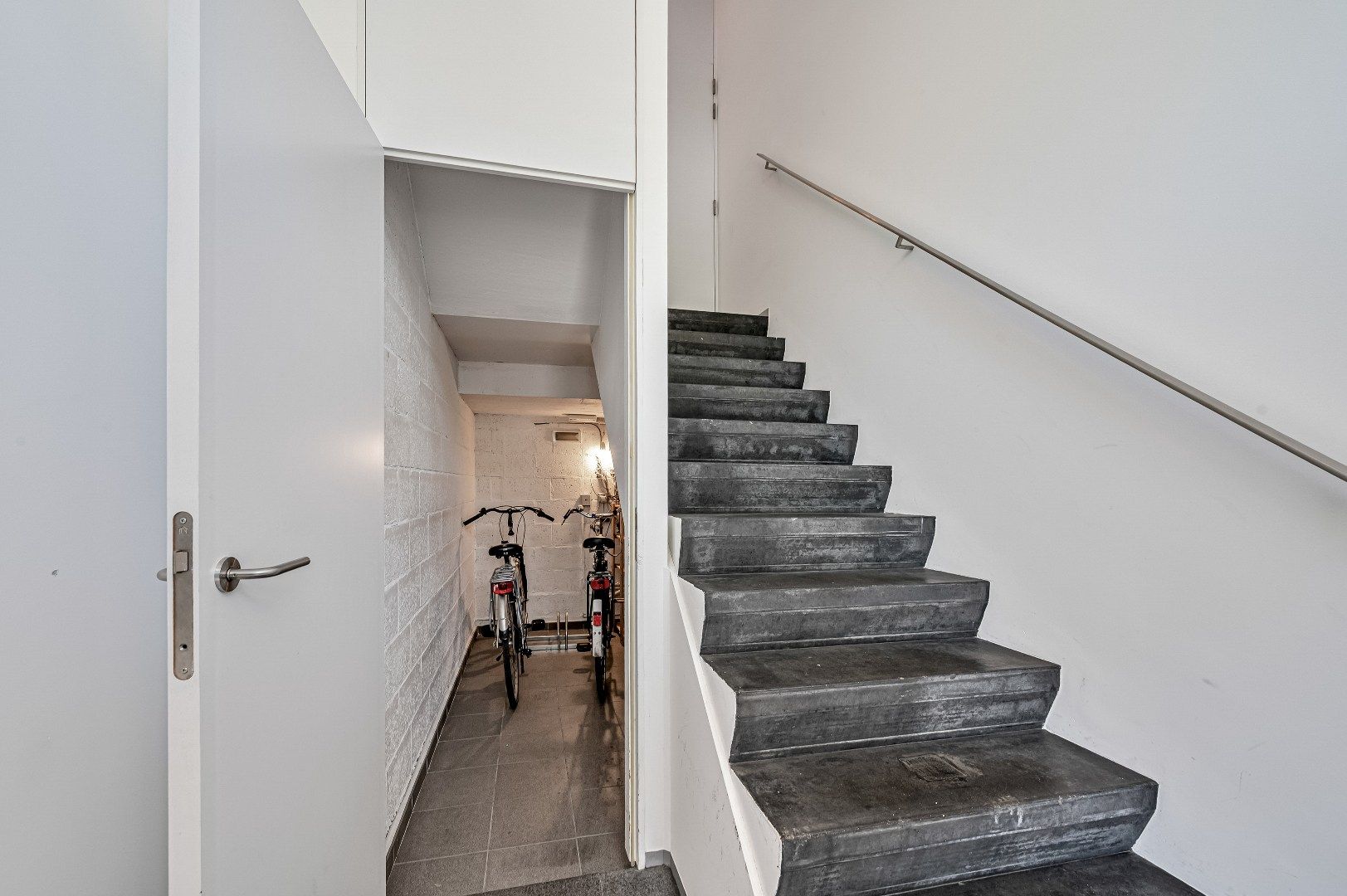Recente townhouse met ruime terrassen aan het Parkbos foto 3