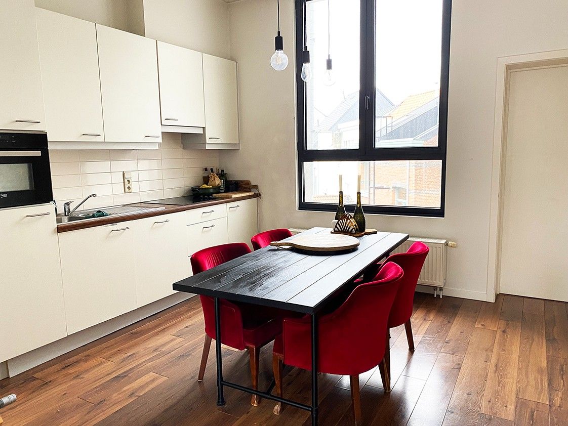 Mooie duplex appartement met 2 slaapkamers op het Zuid! foto 4