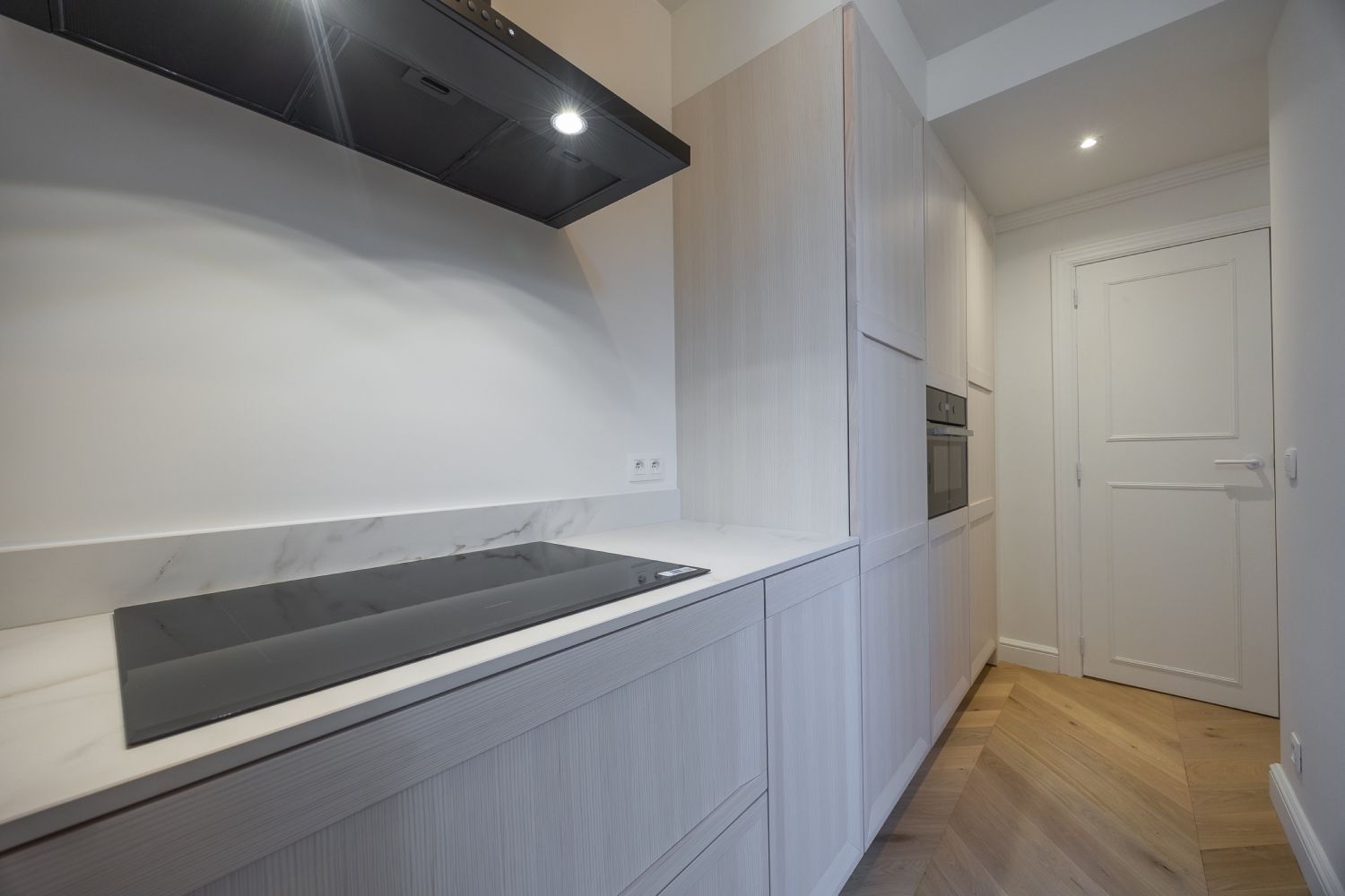 Gerenoveerd herenhuis met 5 slaapkamers foto 10