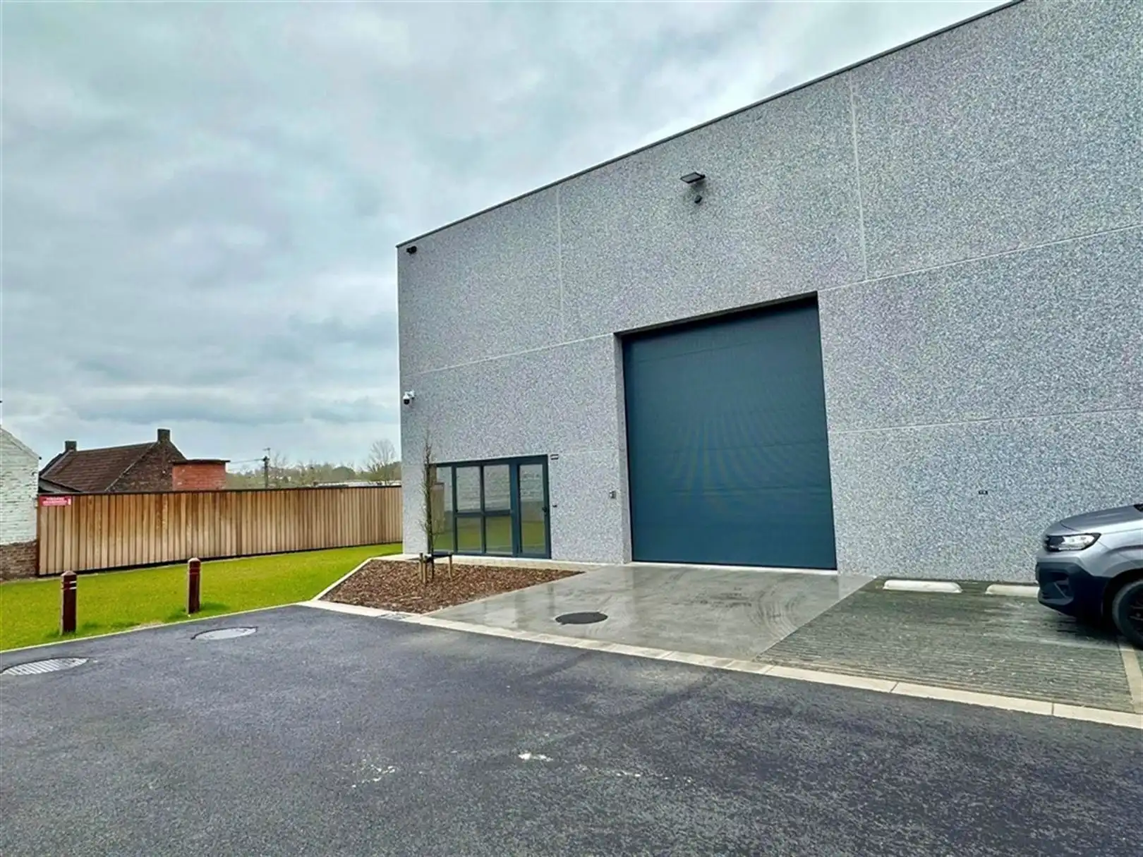 Nieuwbouw KMO-unit te koop in Brakel foto 2