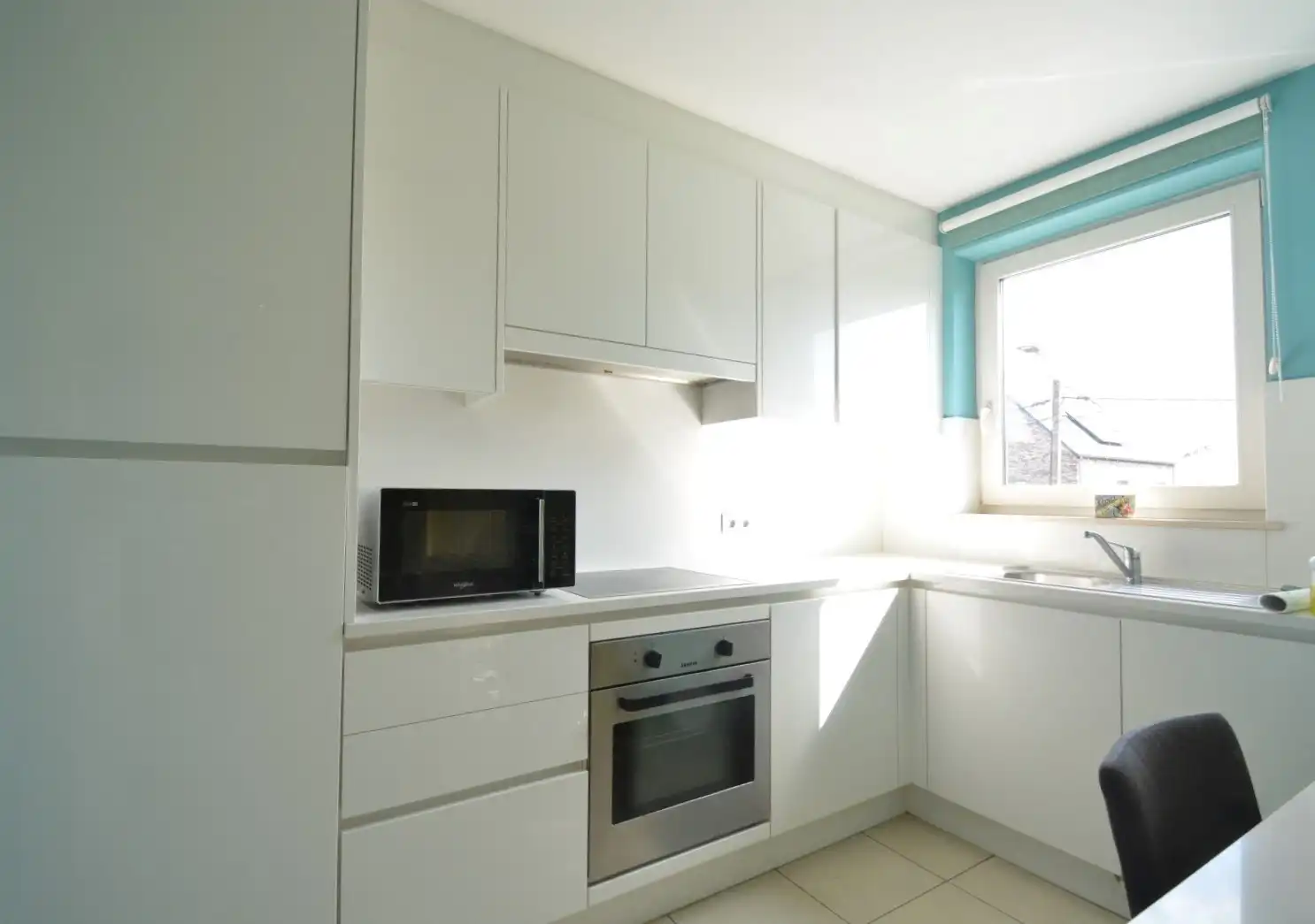 INSTAPKLAAR APP 1e vd  MET GARAGE TE HULSHOUT	 foto 4