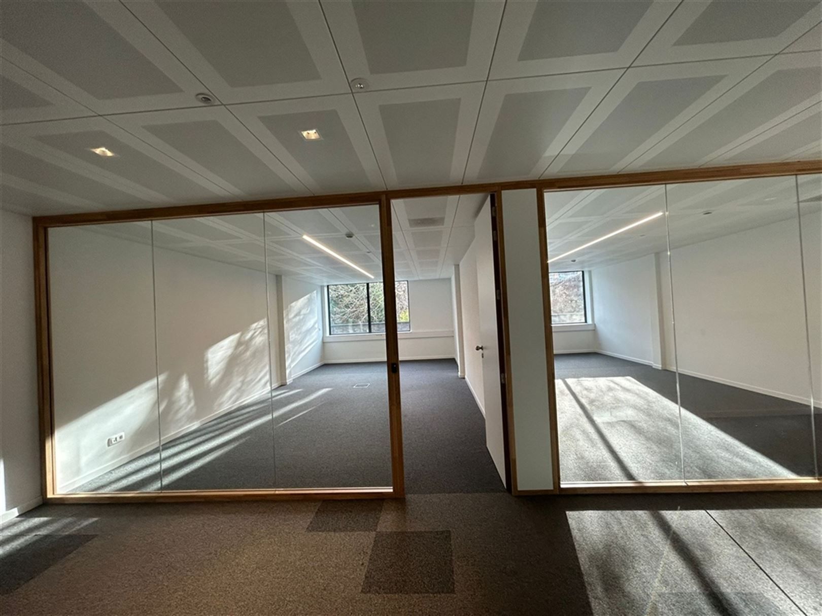 Volledig rerenoveerde kantoren te huur vanaf 150 m² foto 7