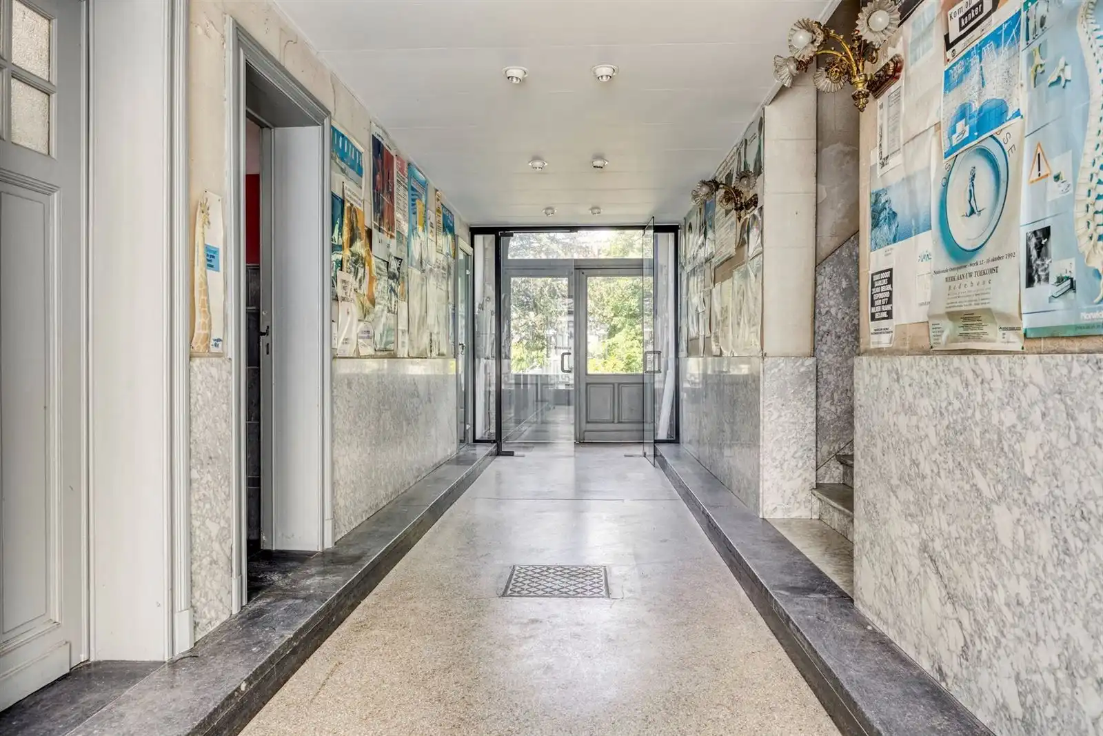 Ruime herenwoning met voormalige dokterspraktijk foto 10