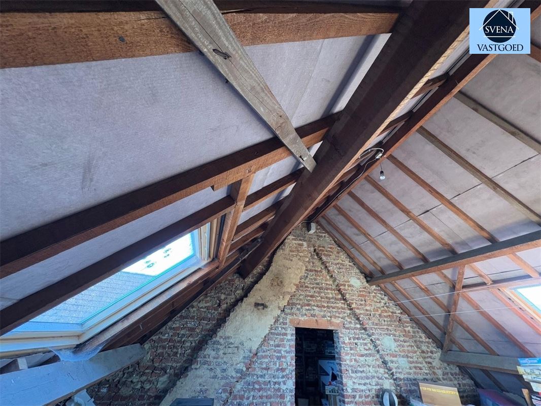 WONING GELEGEN NABIJ CENTRUM HERZELE foto 10