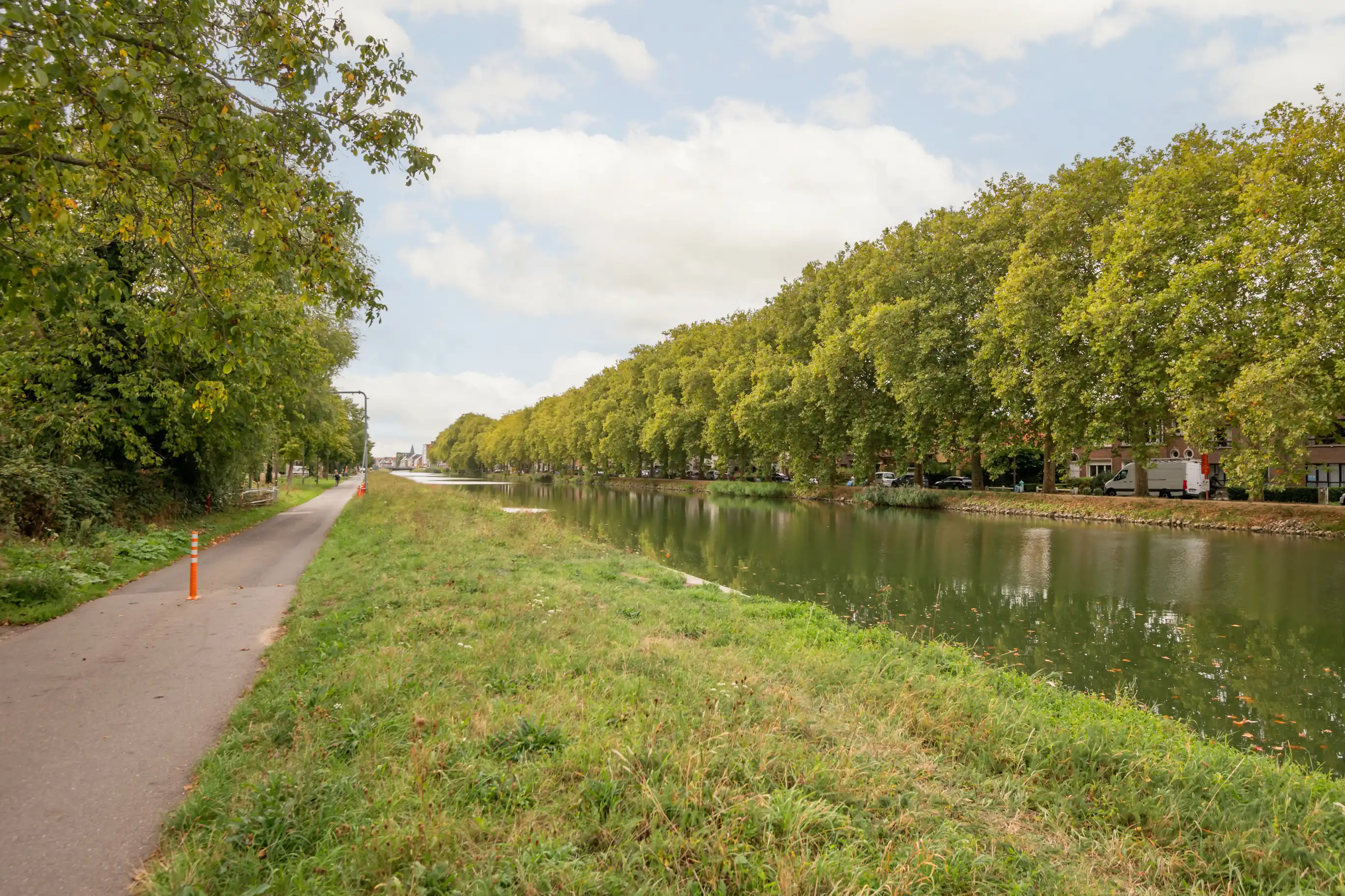 Karaktervolle renovatiewoning aan het water in Mechelen, met zonnig balkon en privétuin nabij het historische stadscentrum foto 19