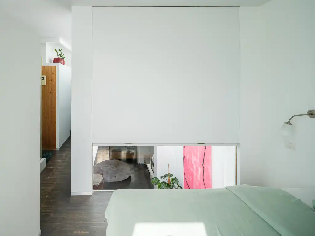 Architecturale burgerwoning naar de hand van Enplus architecten met stadstuin en polyvalente achterbouw op een boogscheut van het stadscentrum. foto 19