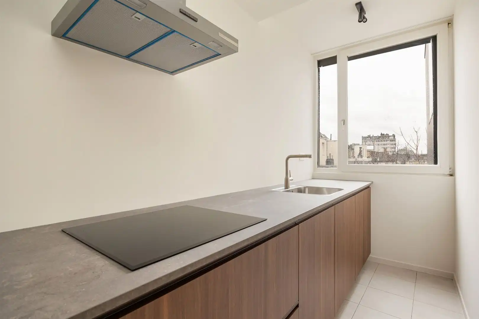 Gerenoveerd appartement in het hippe BOHO foto 9